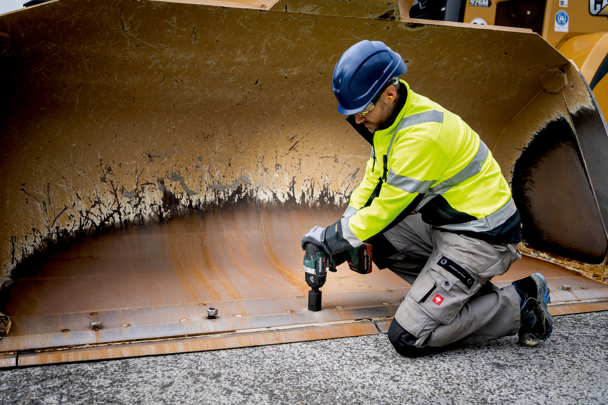 Metabo Akku-Schlagschrauber SSW 18 LTX 1750 BL (ohne Akku, Karton)