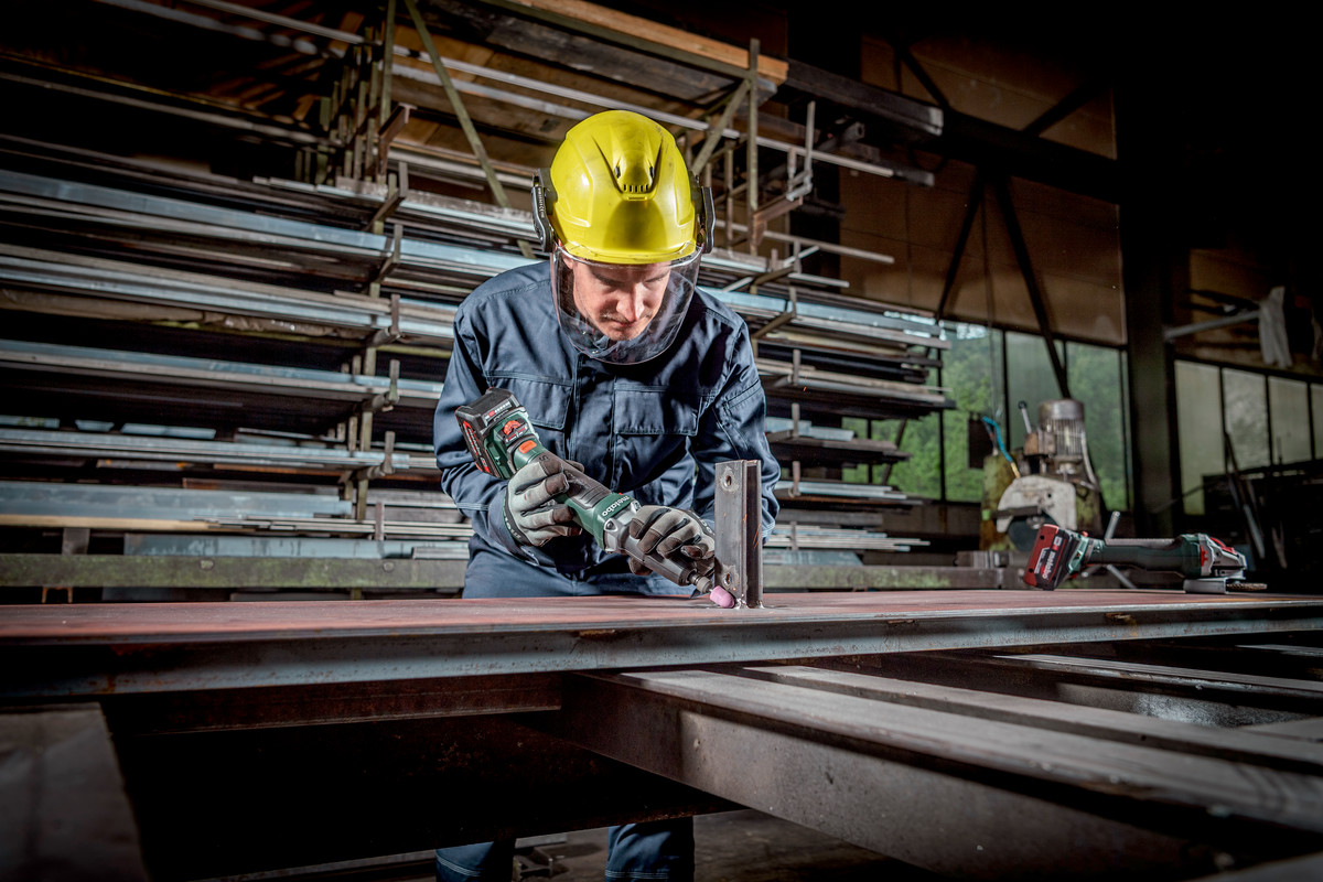 Metabo Akku-Geradschleifer GVB 18 LTX BL 11-28 (Karton)