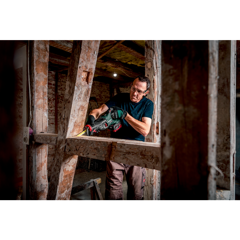 Metabo Akku-Säbelsäge SSEP 18 LT BL (metaBOX 165 L)