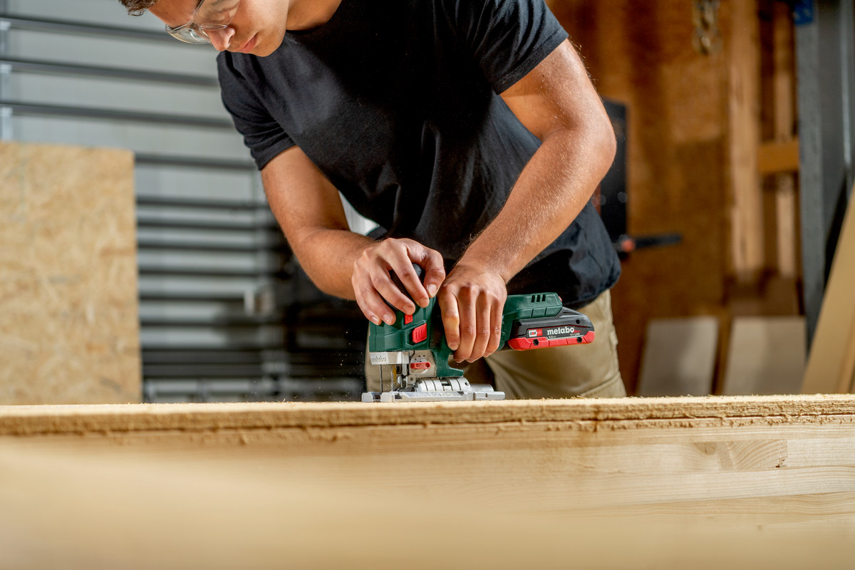 Metabo Akku-Stichsäge STA 18 LTX 150 BL (Karton)