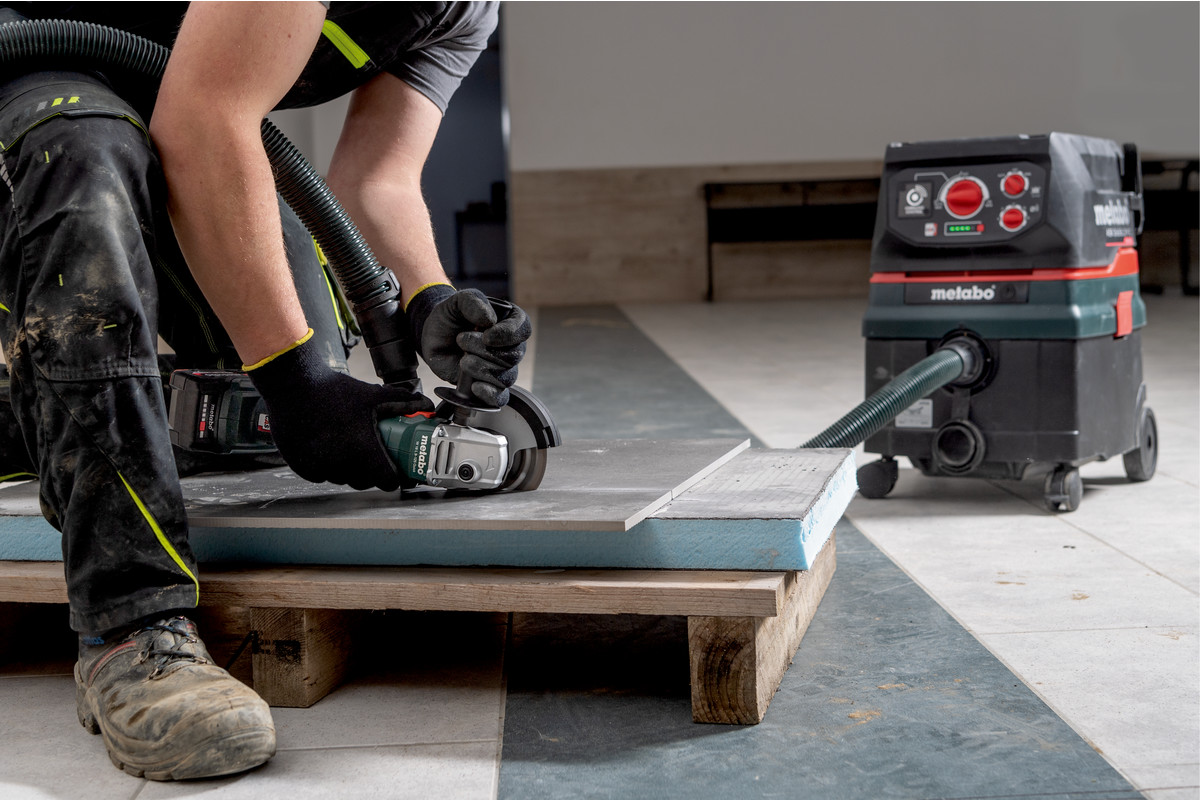 Metabo Akku-Winkelschleifer W 18 L 9-115 (metaBOX 165 L)