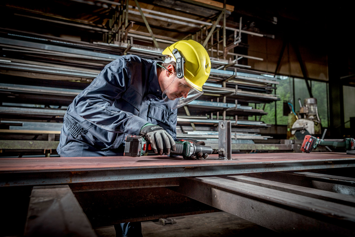 Metabo Akku-Geradschleifer GVB 18 LTX BL 11-28 (Karton)