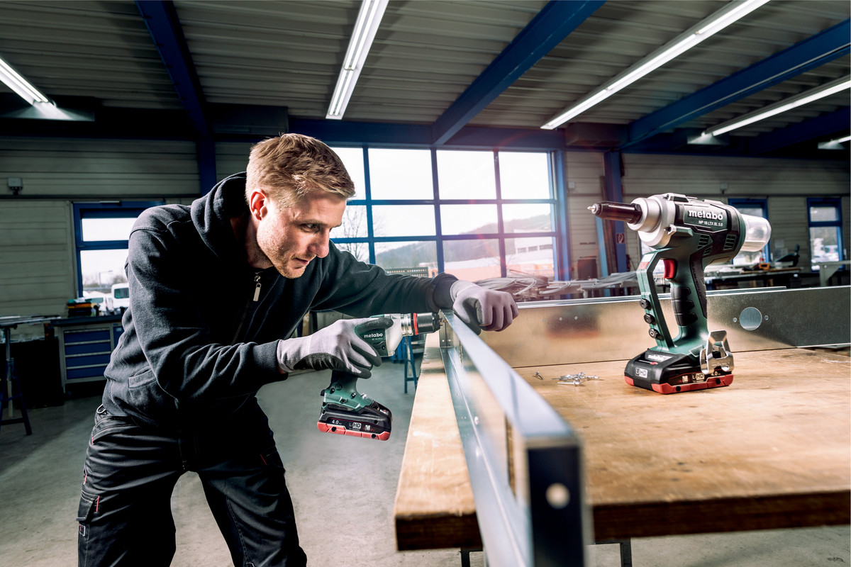 Metabo Akku-Blindnietpistole NP 18 LTX BL 5.0 (ohne Akku, Karton)