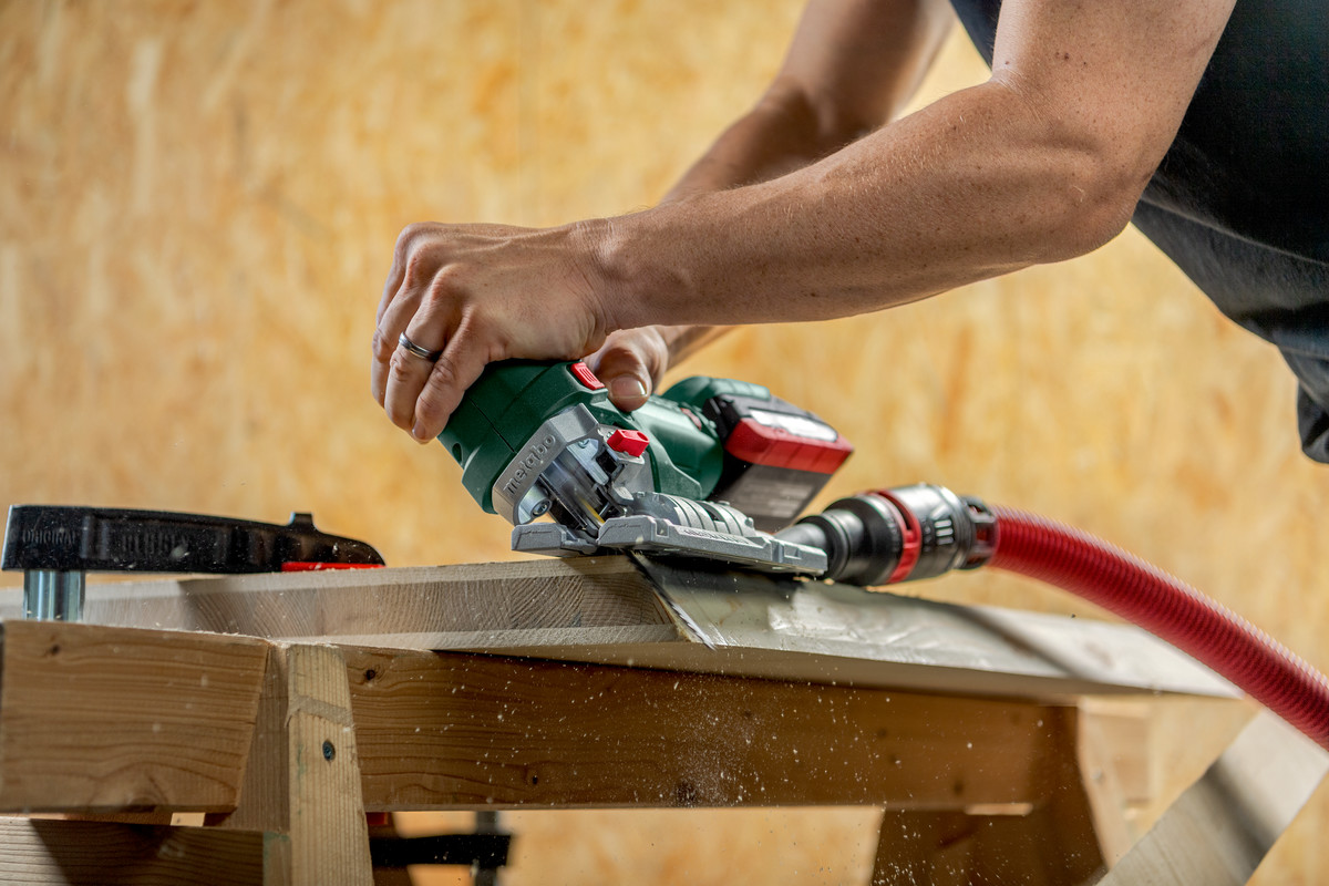 Metabo Akku-Stichsäge STA 18 LTX 150 BL (Karton)