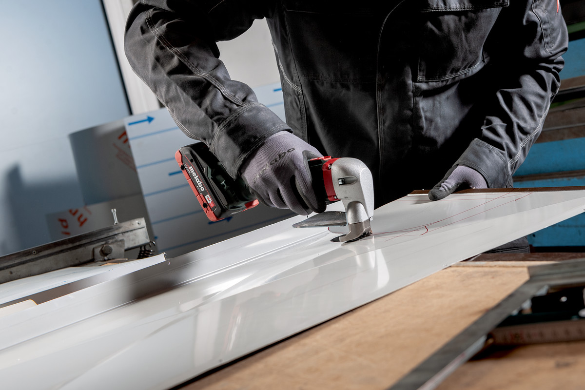 Metabo Akku-Blechschere SCV 18 LTX BL 1.6 (Karton)
