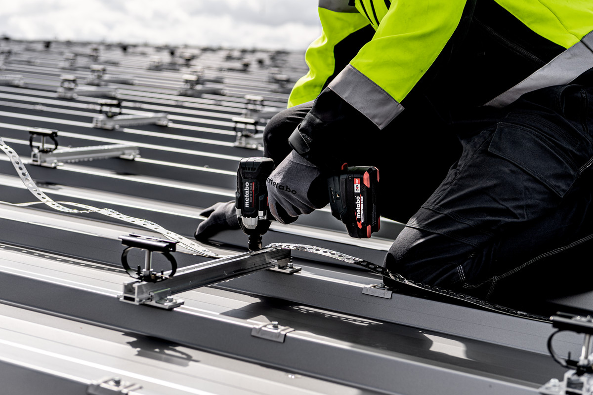 Metabo Akku-Schlagschrauber SSW 18 LT 300 BL (Karton)