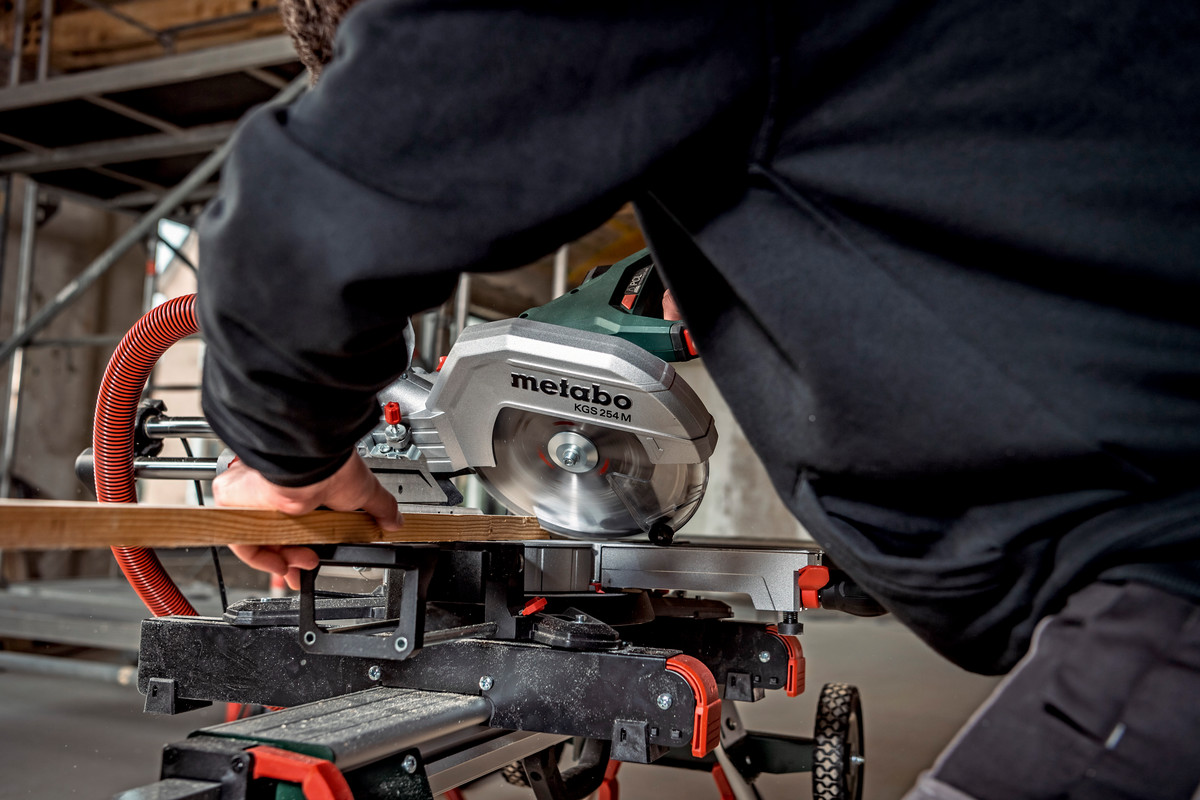 Metabo Kappsäge KGS 254 M Set