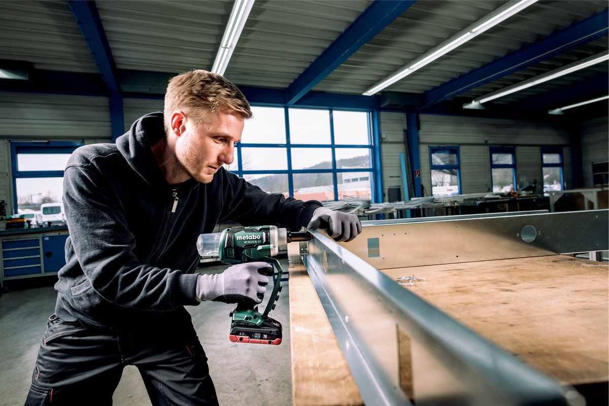 Metabo Akku-Blindnietpistole NP 18 LTX BL 5.0 (ohne Akku, Karton)